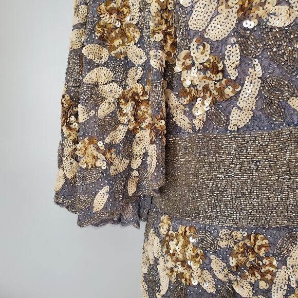 Mac Duggal Evening Gown 4574D Sequin Bead Embellished Cape Gown Platinum Size 8 - Picture 6 of 10